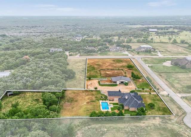 Property at 7621 Bruce Rd, Aubrey, TX 76227, 4 beds, 3 baths