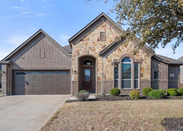 Property at 413 Sunset Ct, Waxahachie, TX 75165, 4 beds, 2.5 baths