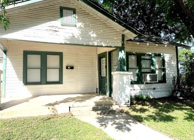 Property at 1801 6th St, Brownwood, TX 76801, 3 beds, 1 bath