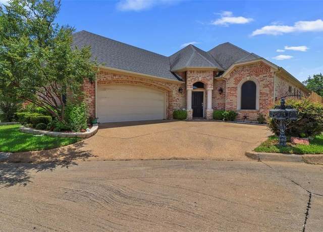 Property at 3804 Park Flower Ct, Arlington, TX 76017, 3 beds, 3 baths