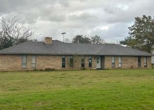 Property at 3327 Carriage Cir, Sherman, TX 75092, 3 beds, 2 baths