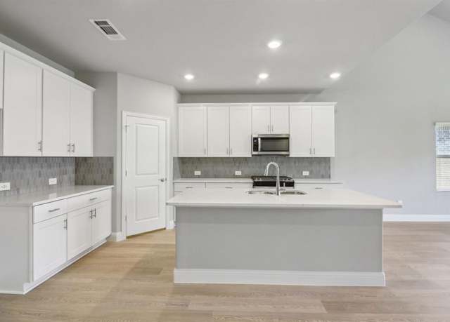 Property at 510 Stagg St, Mckinney, TX 75069, 5 beds, 3 baths