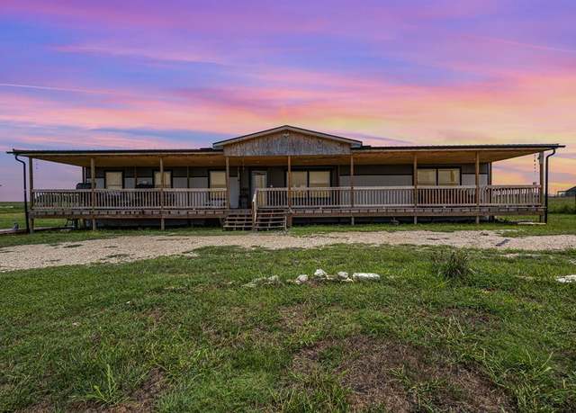 Property at 5496 County Road 4101 Rd, Kaufman, TX 75142, 4 beds, 2 baths