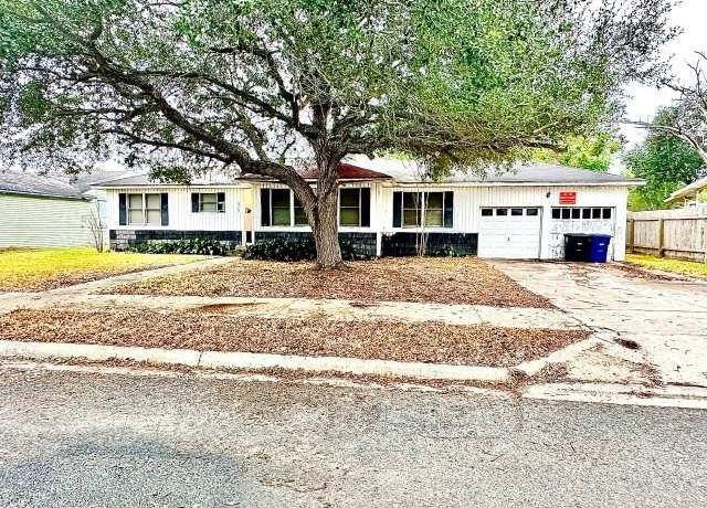 Property at 515 Vaky St, Corpus Christi, TX 78404, 3 beds, 2 baths