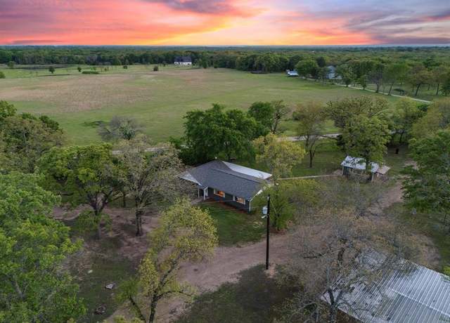 Property at 2338 N Tool Dr, Seven Points, TX 75143, 3 beds, 1.5 baths