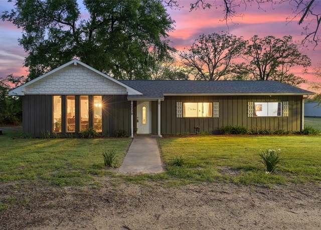 Property at 2338 N Tool Dr, Seven Points, TX 75143, 3 beds, 1.5 baths