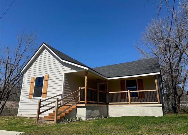 Property at 431 W Monterey St, Denison, TX 75020, 3 beds, 1 bath