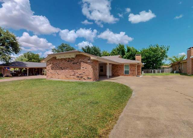 Property at 2707 Petersburg Dr, Arlington, TX 76014, 3 beds, 2 baths