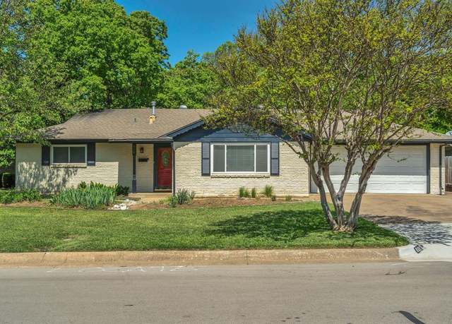 Property at 908 Oakwood Dr, Euless, TX 76040, 3 beds, 2 baths
