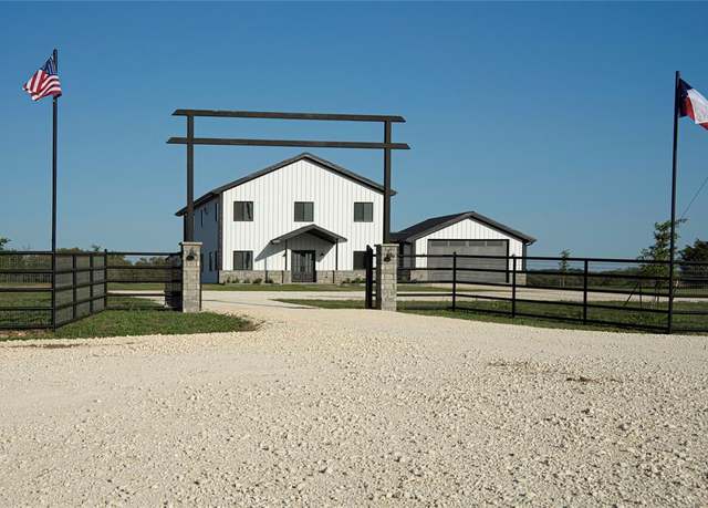 Property at 2320 PR 2901, Hamilton, TX 76531, 4 beds, 2.5 baths