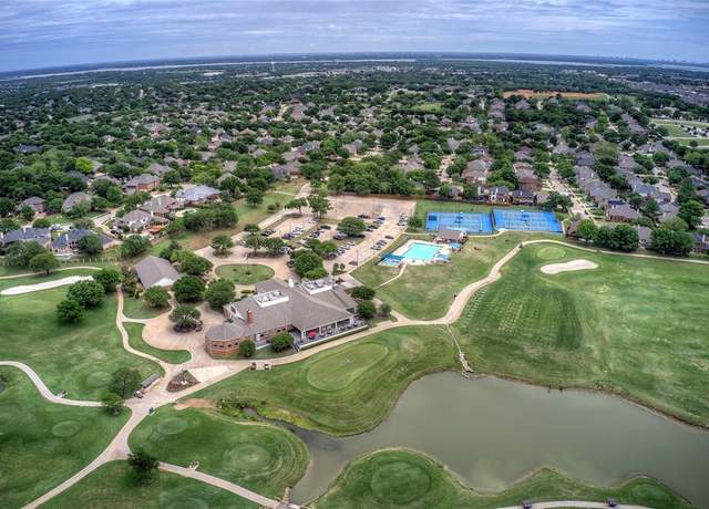 Property at 4001 Pineoak Ln, Denton, TX 76210, 3 beds, 2 baths