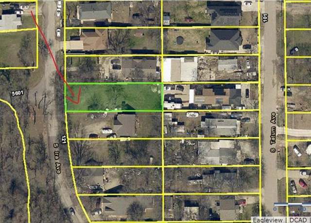 Property at 122 S Ira Ave, Dallas, TX 75211