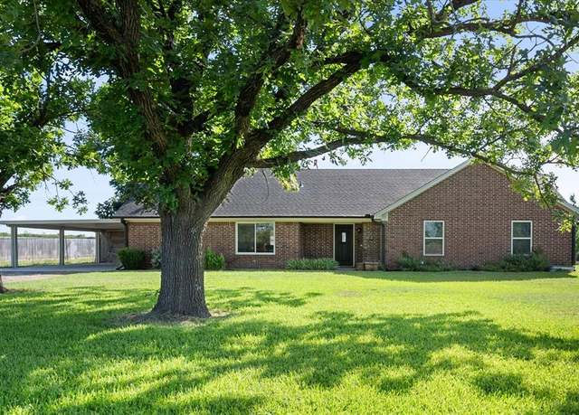 Property at 3885 SE County Road 0060, Corsicana, TX 75109, 3 beds, 2.5 baths