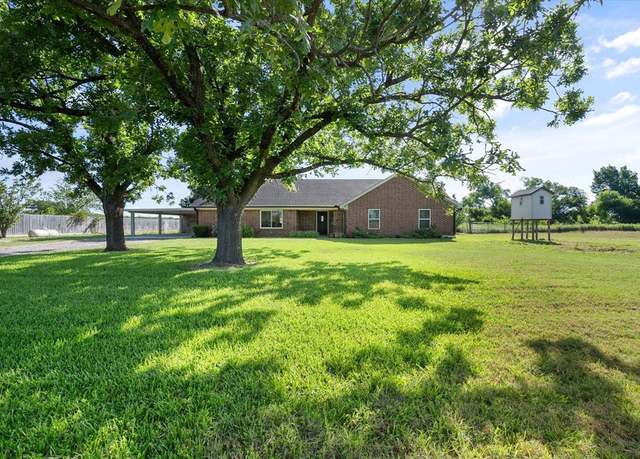 Property at 3885 SE County Road 0060, Corsicana, TX 75109, 3 beds, 2.5 baths