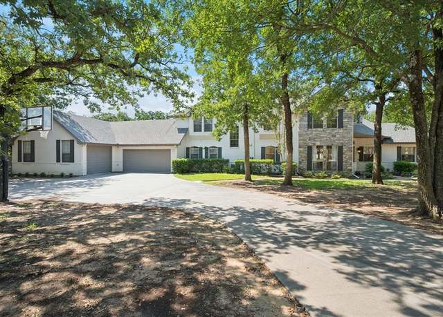 Property at 200 Mosswood Dr, Argyle, TX 76226, 4 beds, 3 baths