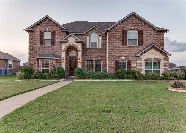 Property at 1157 River Rock Dr, Kennedale, TX 76060, 5 beds, 3.5 baths