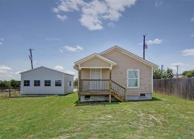 Property at 3285 Eagle Nest Dr, Azle, TX 76020, 2 beds, 1 bath