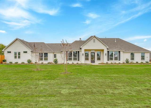 Property at 2316 Builder Rd, Crowley, TX 76036, 3 beds, 2.5 baths