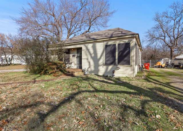 Property at 316 N Washington St, Farmersville, TX 75442, 3 beds, 1 bath