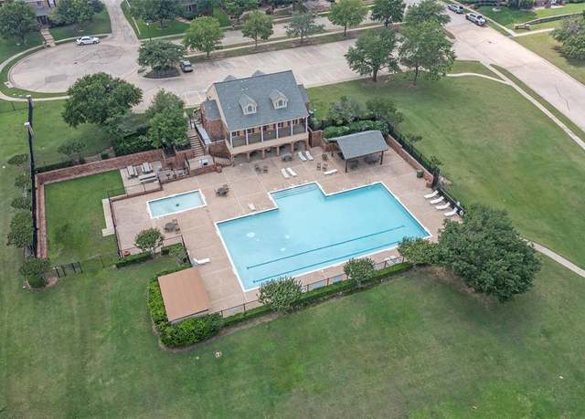 Property at 7206 Persimmon Ct, Garland, TX 75044, 5 beds, 3 baths