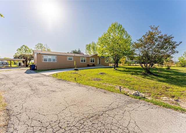 Property at 1809 Sunlit Ct, Midlothian, TX 76065, 4 beds, 2.5 baths