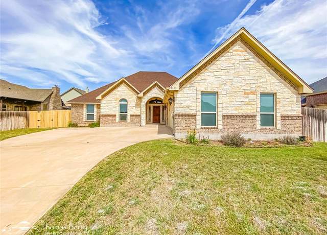Property at 5233 Granite Cir, Abilene, TX 79606, 4 beds, 2.5 baths