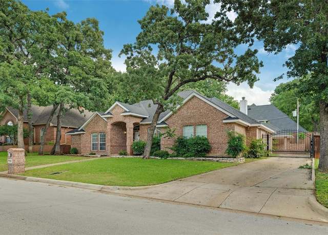 Property at 3402 Blue Forest Dr, Arlington, TX 76001, 3 beds, 3 baths