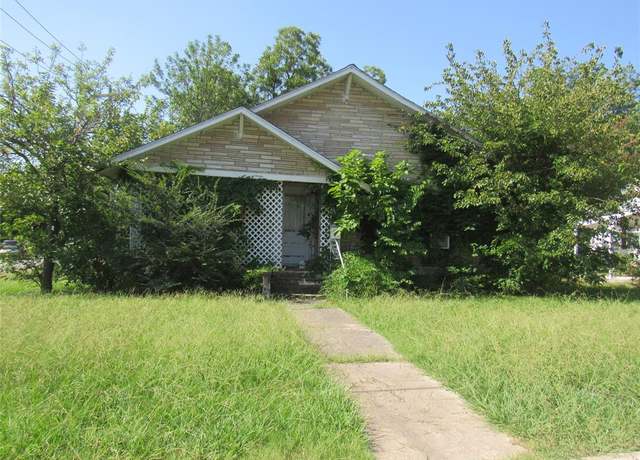 Property at 400 Water St, Whitesboro, TX 76273, 3 beds, 1 bath