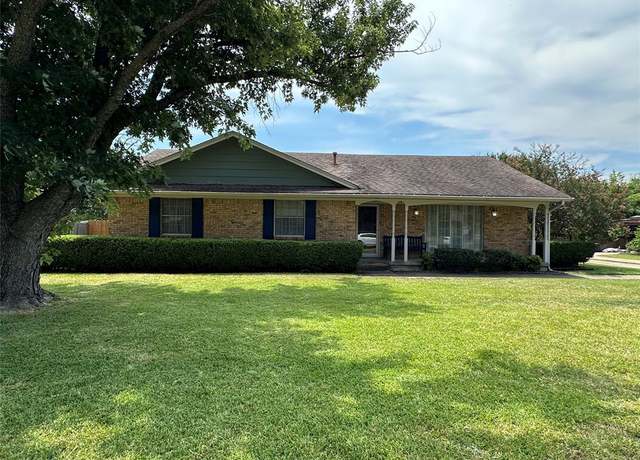Property at 114 Greenway St, Sunnyvale, TX 75182, 3 beds, 2 baths