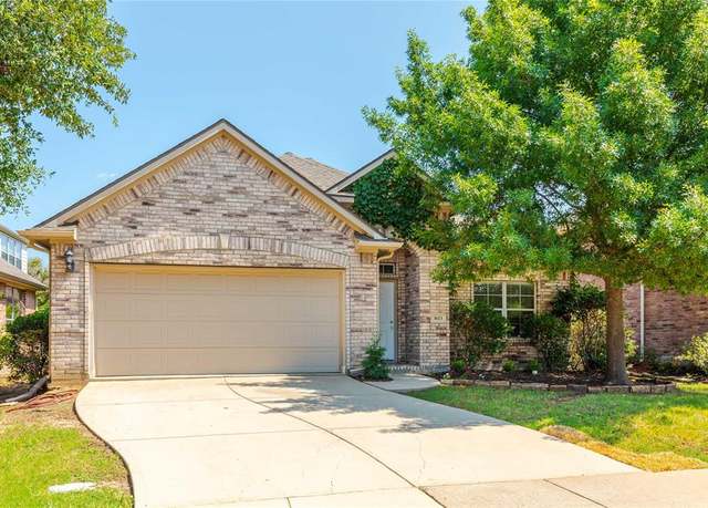 Property at 1613 Bluebird Dr, Little Elm, TX 75068, 4 beds, 2 baths