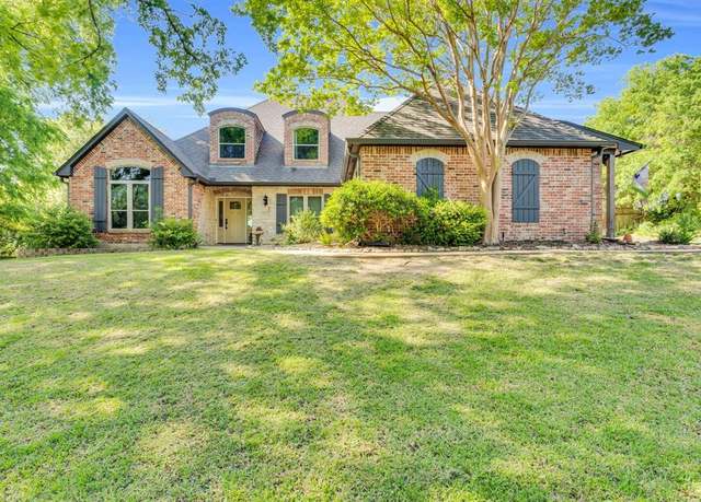 Property at 2831 Keri Ct, Midlothian, TX 76065, 4 beds, 2.5 baths