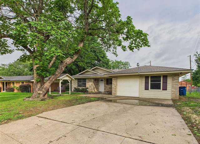 Property at 802 Loy Ln, Ennis, TX 75119, 4 beds, 2 baths