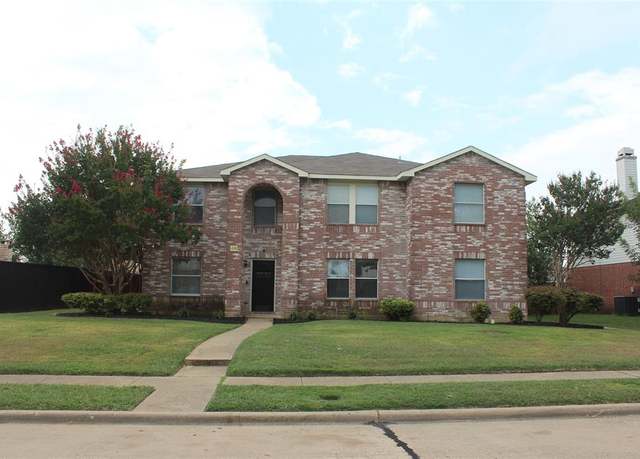 Property at 630 Bluechalk Dr, Cedar Hill, TX 75104, 5 beds, 3 baths