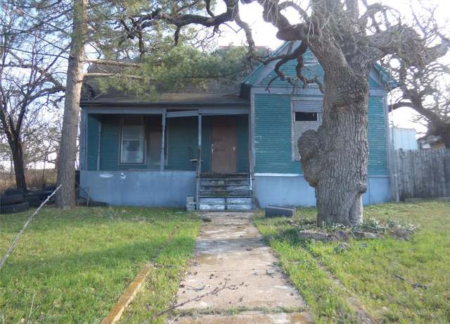 Property at 305 & 307 W 3rd St, Cisco, TX 76437, 2 beds, 1 bath