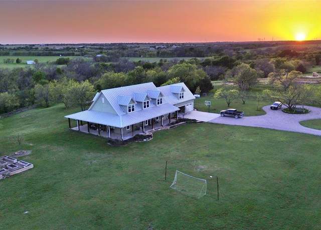 Property at 1150 County Road 202, Gainesville, TX 76240, 4 beds, 4 baths