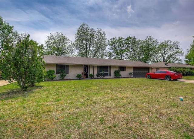 Property at 612 Plano St, Sulphur Springs, TX 75482, 3 beds, 2 baths