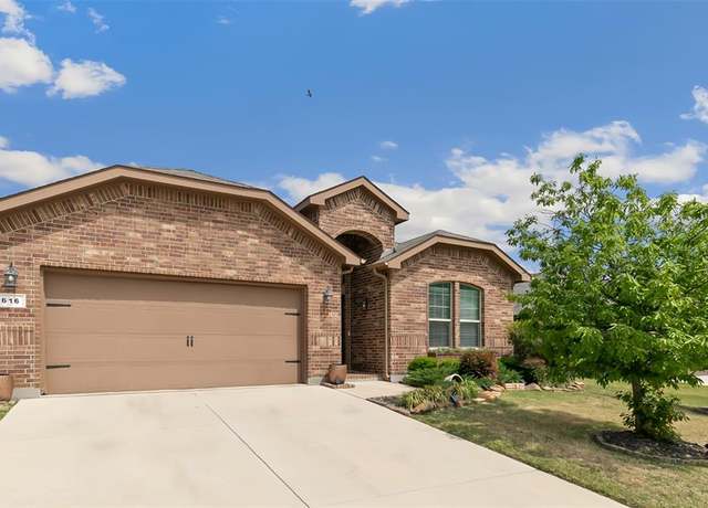 Property at 616 Dunster Ln, Saginaw, TX 76131, 3 beds, 2 baths