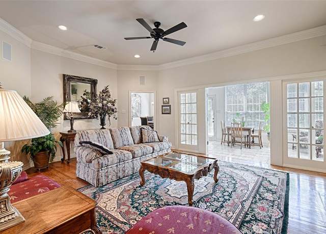Property at 1 Bluebonnet Trl, Greenville, TX 75402, 3 beds, 2.5 baths