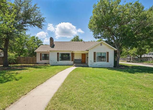 Property at 1202 Grand Ave, Abilene, TX 79605, 4 beds, 2 baths