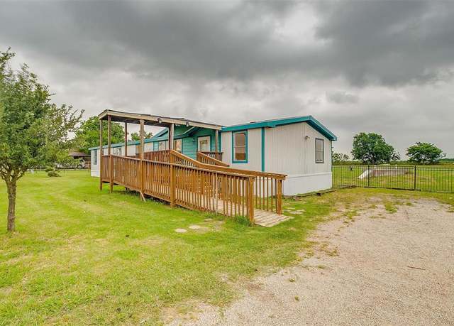 Property at 2412 Juniper Trl, Alvarado, TX 76009, 4 beds, 3 baths