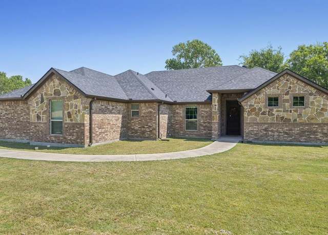 Property at 16 Indian Trl, Rockwall, TX 75087, 4 beds, 2 baths