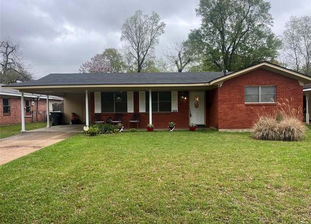 Property at 2039 Lovers Ln, Shreveport, LA 71105, 3 beds, 2 baths