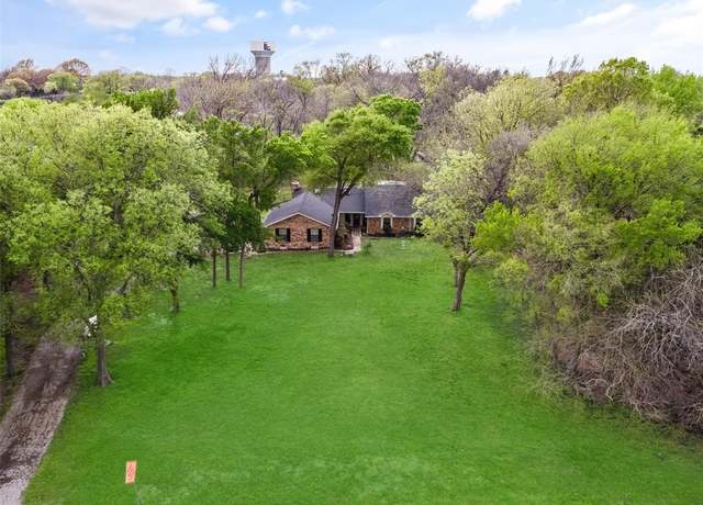 Property at 1 Cedar Bend Trl, Lucas, TX 75002, 3 beds, 2 baths
