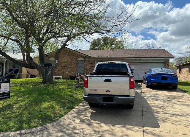Property at 1825 Avenue B, Grand Prairie, TX 75051, 3 beds, 2 baths