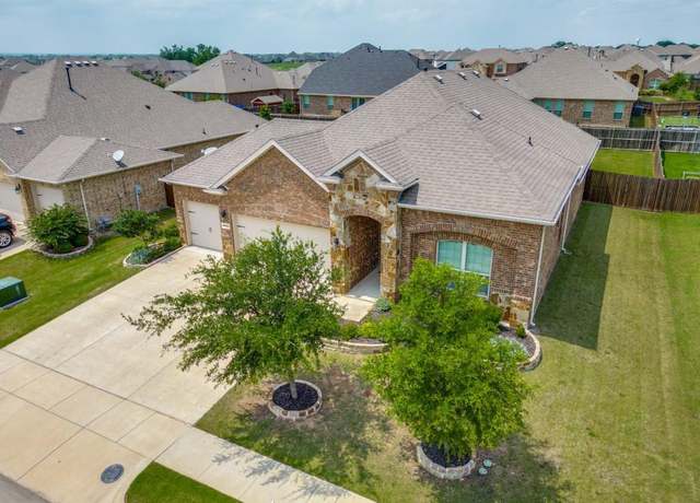 Property at 3026 Maverick Dr, Heath, TX 75126, 3 beds, 2 baths