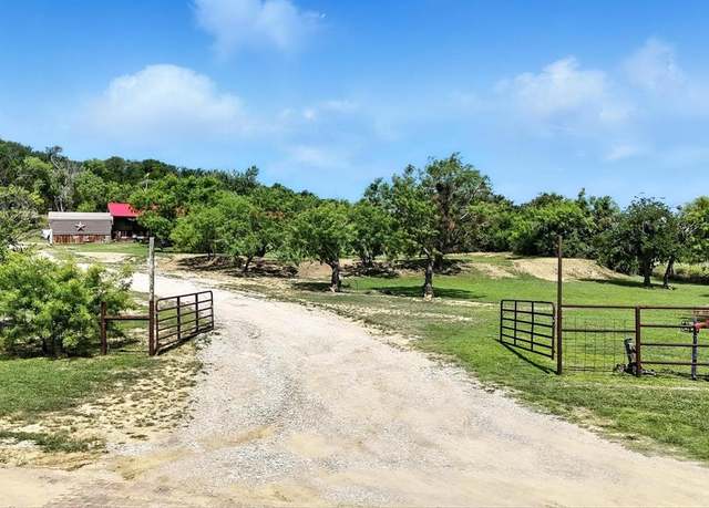 Property at 1105 S Commerce St, Ranger, TX 76470, 3 beds, 2 baths