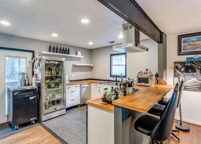 Property at 6823 E Grand Ave, Dallas, TX 75223, 3 beds, 2.5 baths