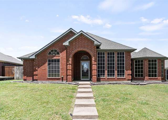 Property at 2005 Island View Ct, Mesquite, TX 75149, 3 beds, 2 baths