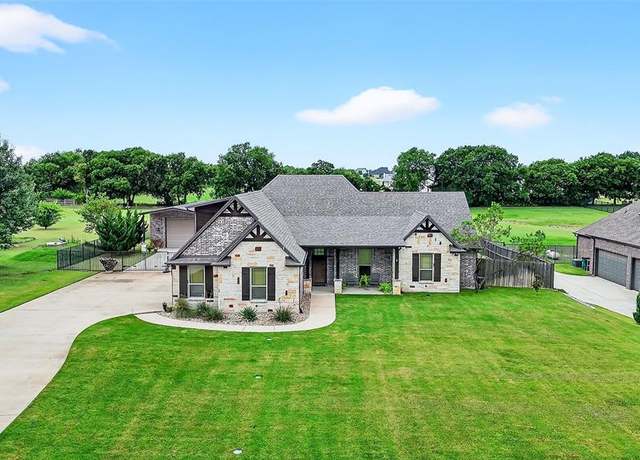 Property at 686 Cypress Point Dr, Gunter, TX 75058, 3 beds, 2.5 baths