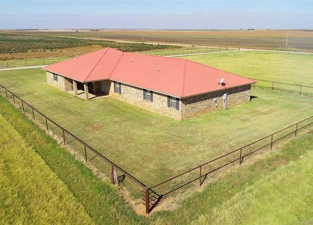 Property at 245920 E County Road 1950, Grandfield, OK 73531, 4 beds, 3.5 baths